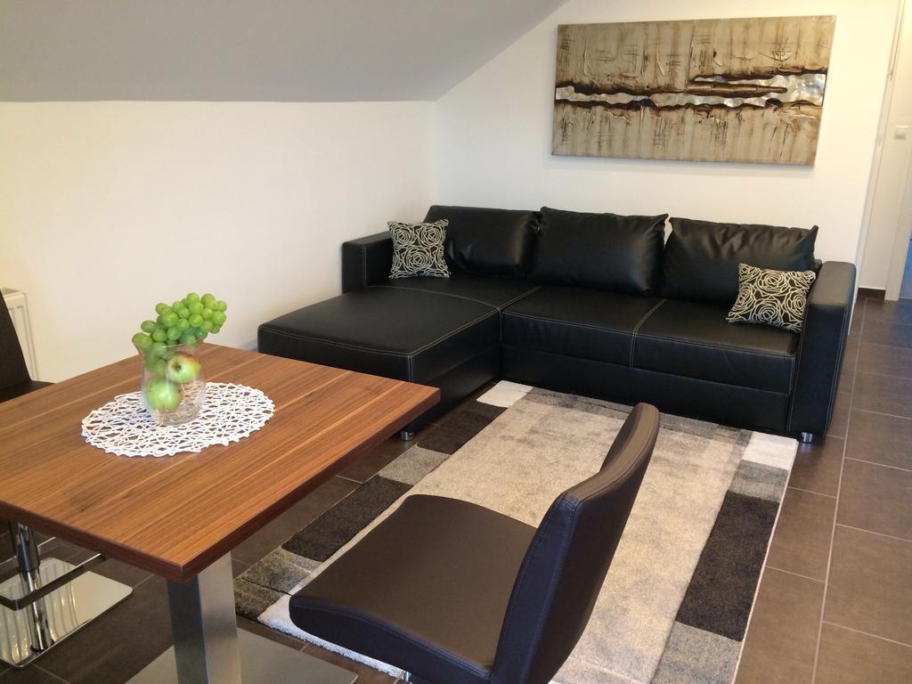 Leiner Apartman Hévíz Szoba fotó