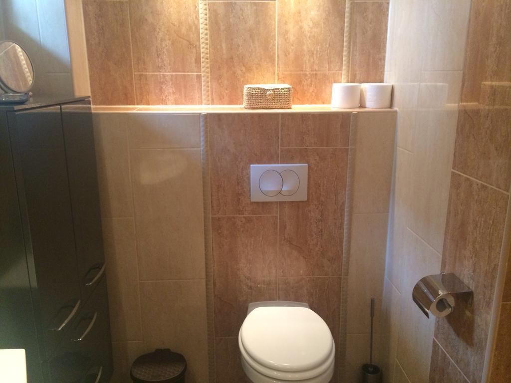 Leiner Apartman Hévíz Szoba fotó