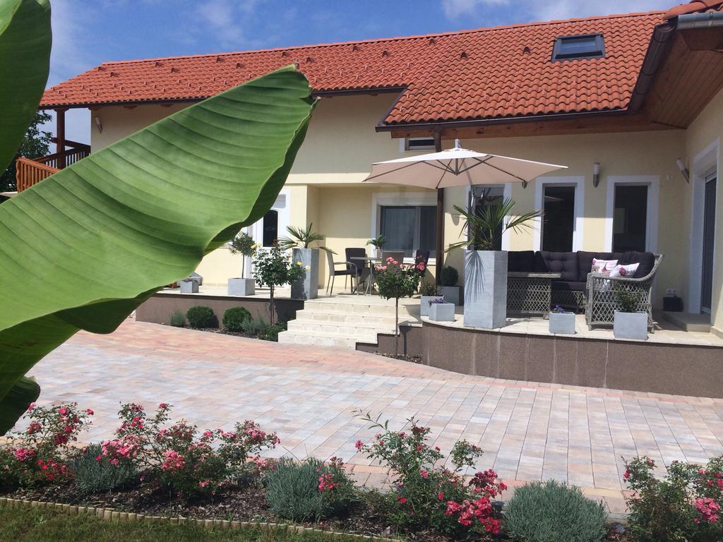 Leiner Apartman Hévíz Szoba fotó
