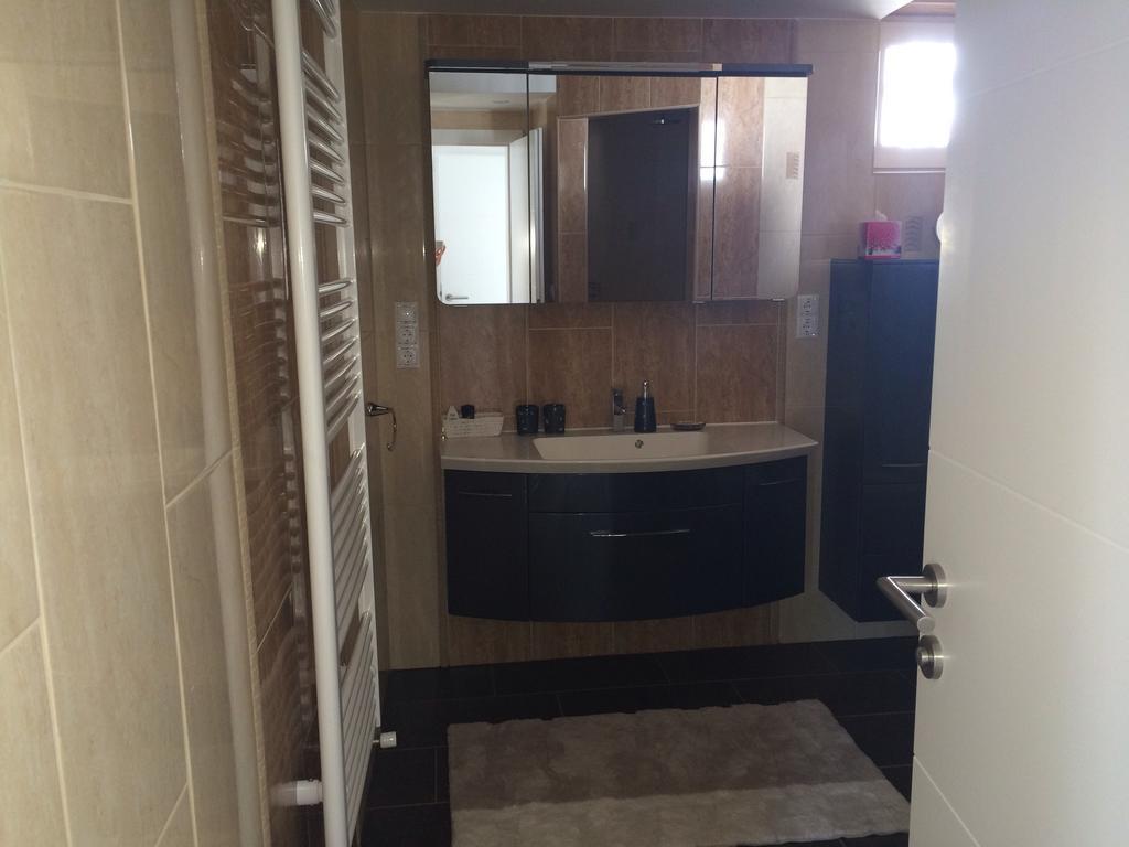 Leiner Apartman Hévíz Szoba fotó
