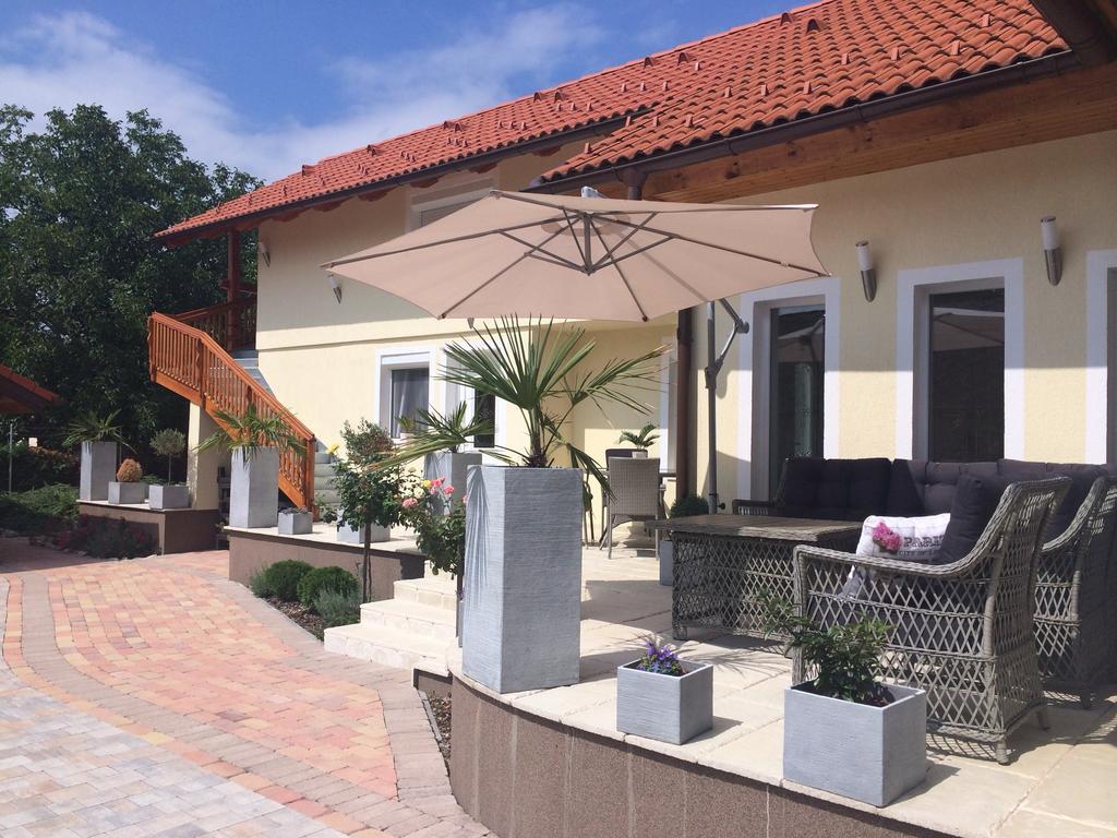 Leiner Apartman Hévíz Szoba fotó