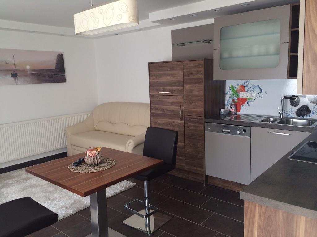 Leiner Apartman Hévíz Szoba fotó